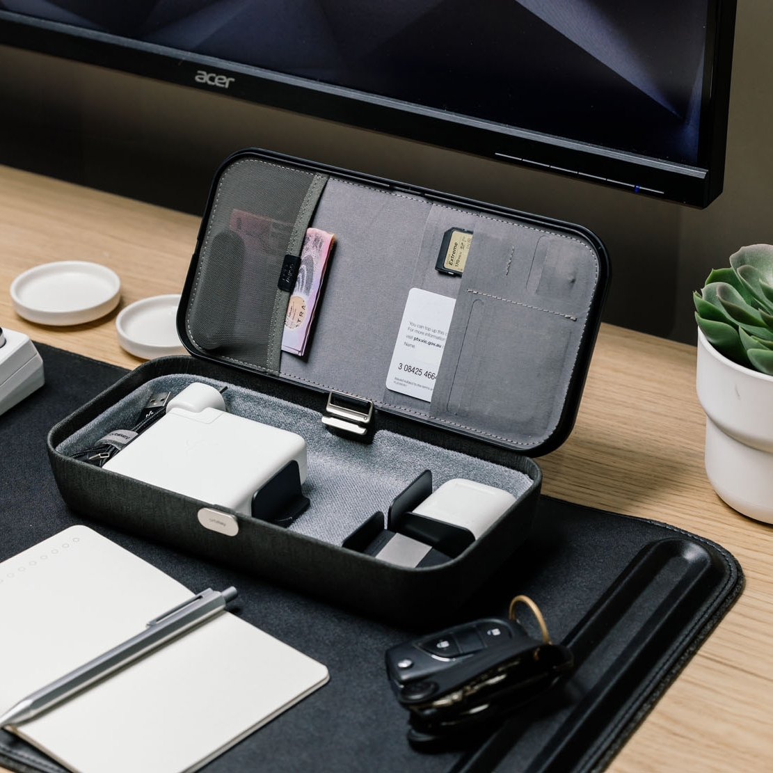 Orbitkey（オービットキー）Orbitkey Nest V2 ブラック | LIVING MOTIF