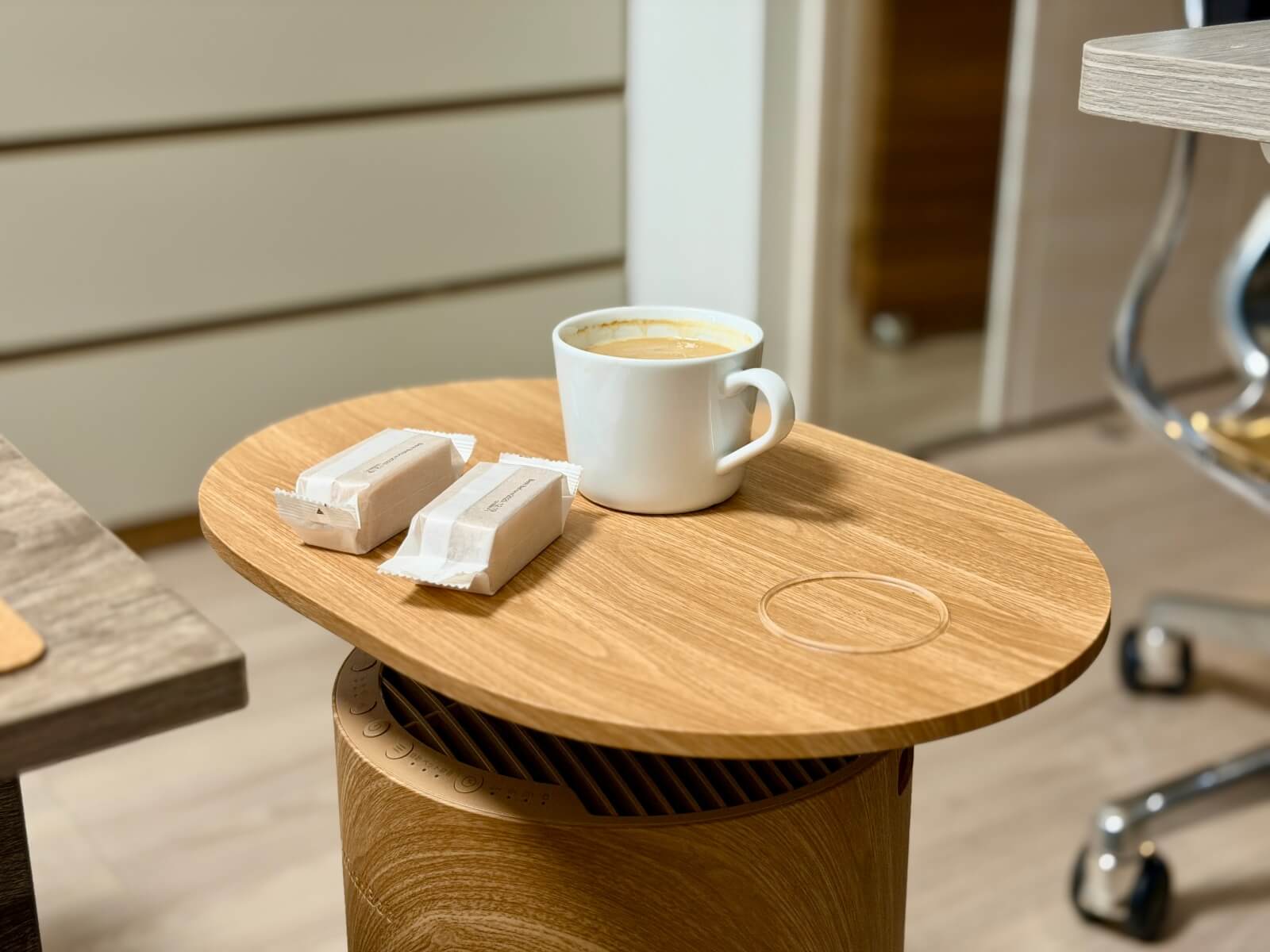 SwitchBot空気清浄機Table(ナチュラル)レビュー｜家具と家電が融合した