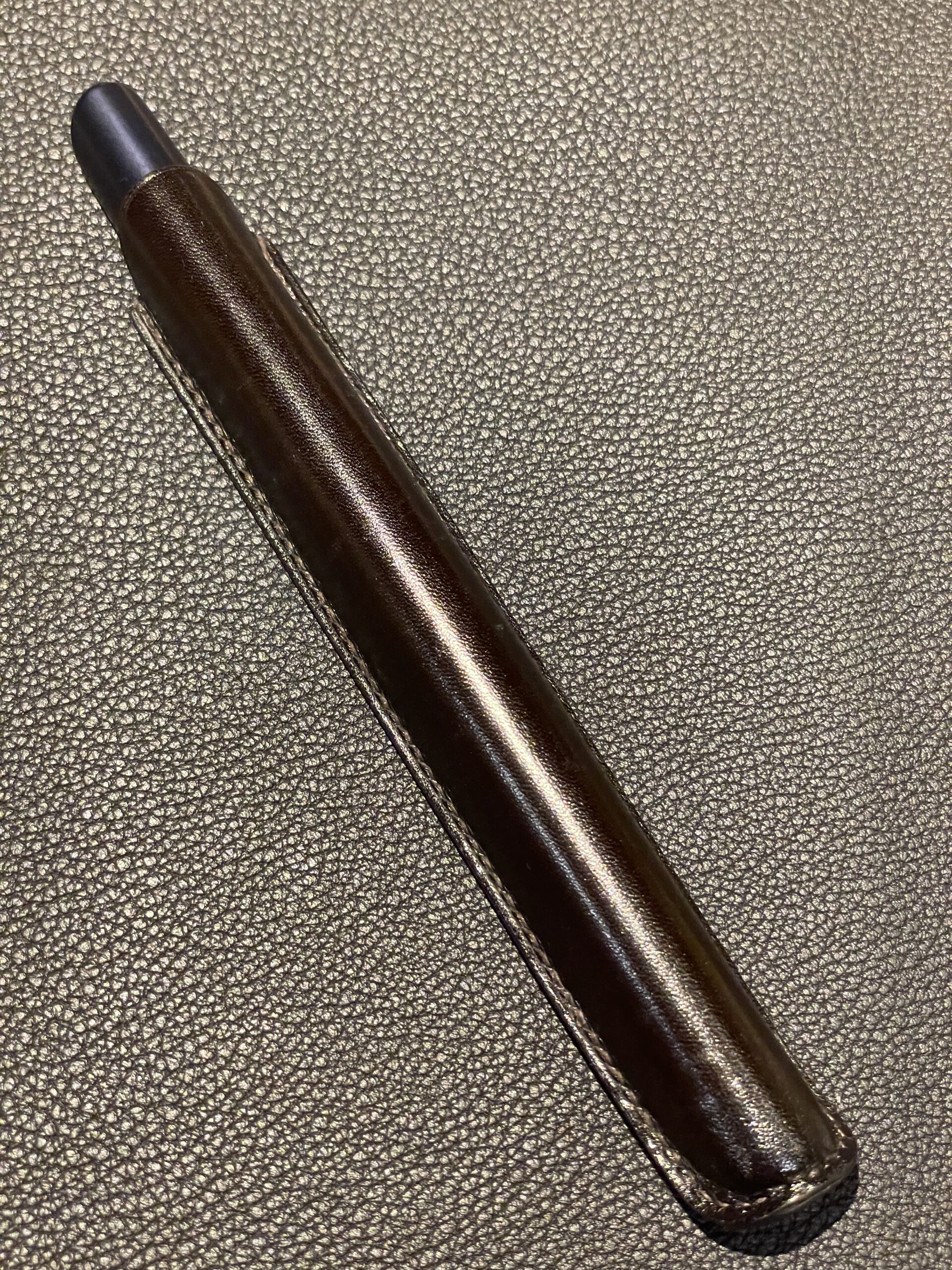 レビュー/使い勝手】エルメス「ペンケース（ノーチラス用）」 | 一生