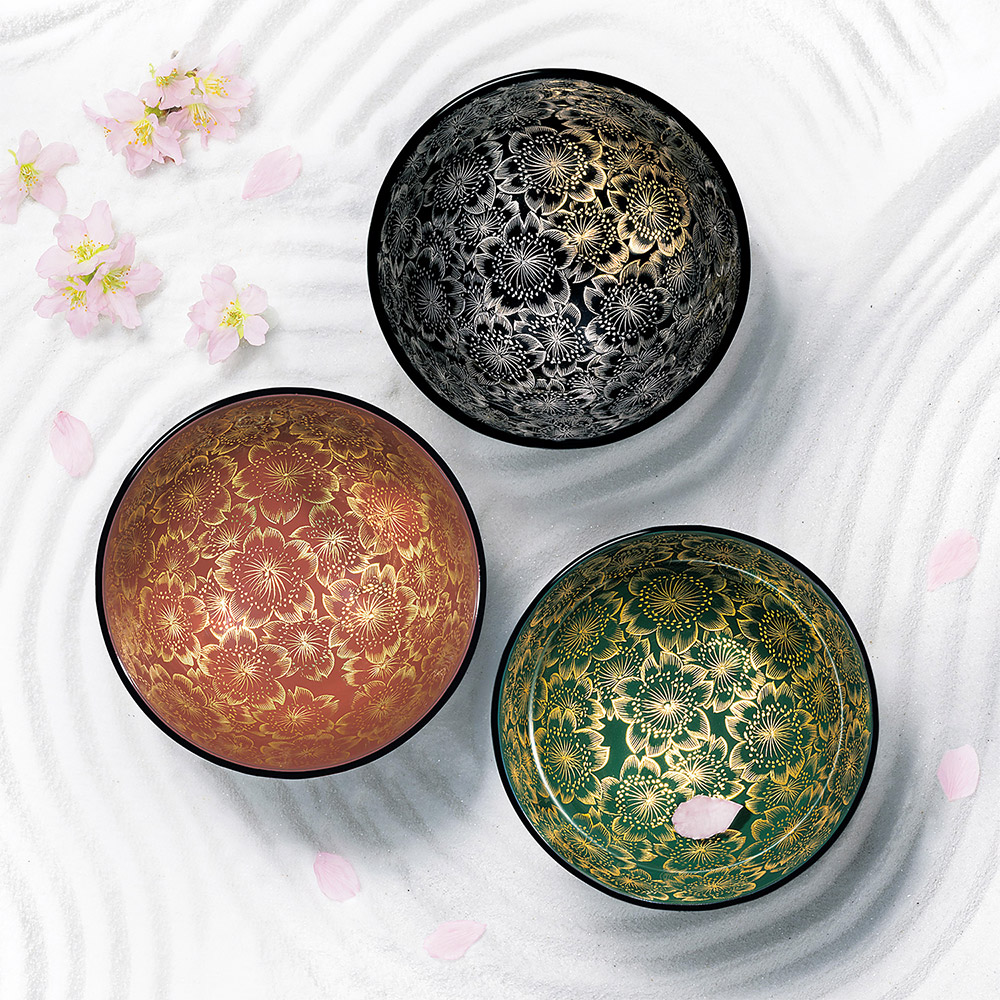 中島忠平漆器店 輪島塗／沈金彫詰ぐい呑「桜三様」 | ライトアップ