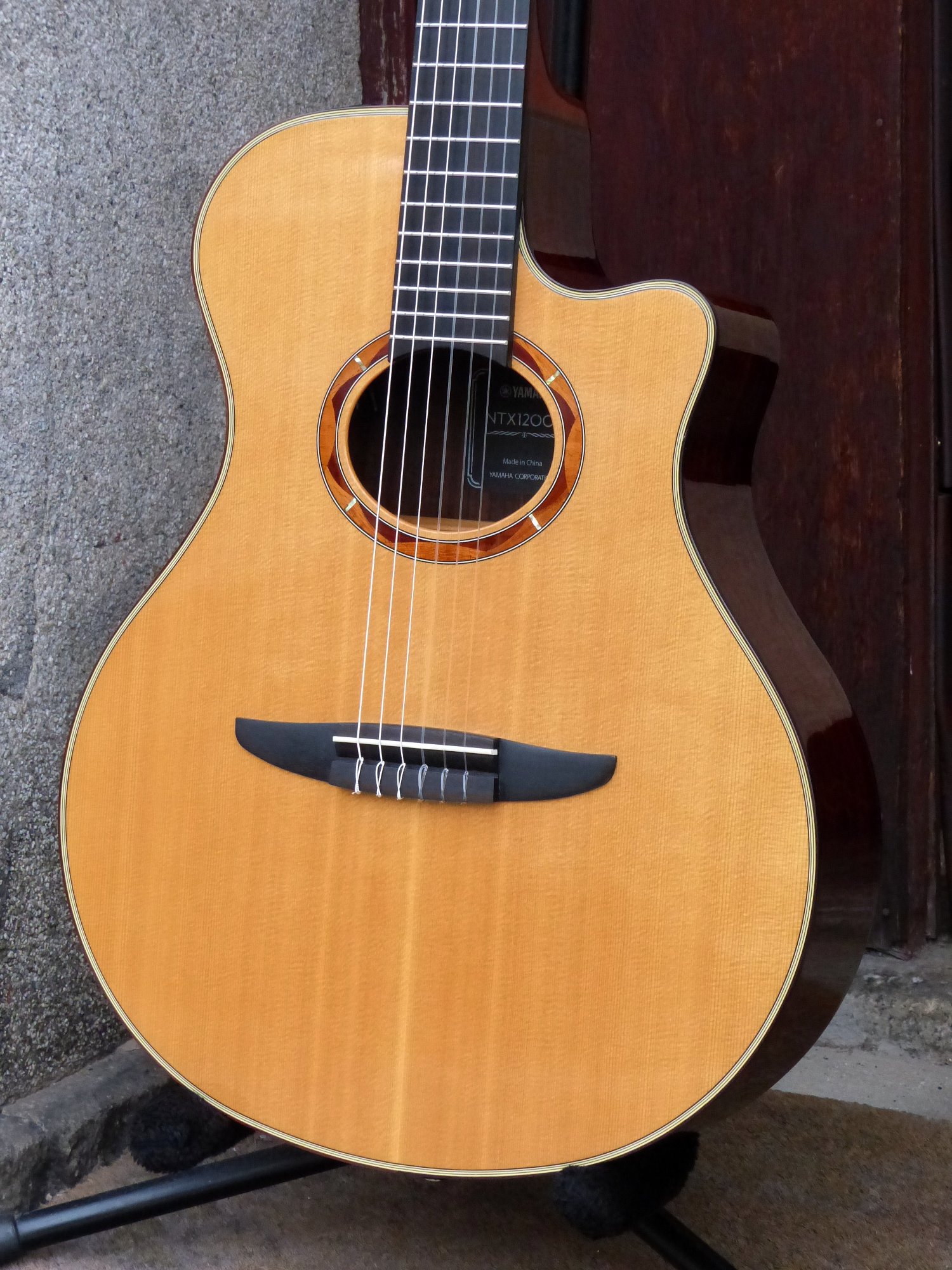 YAMAHA '11 NTX1200R – 京町家のギターショップ ライトニン