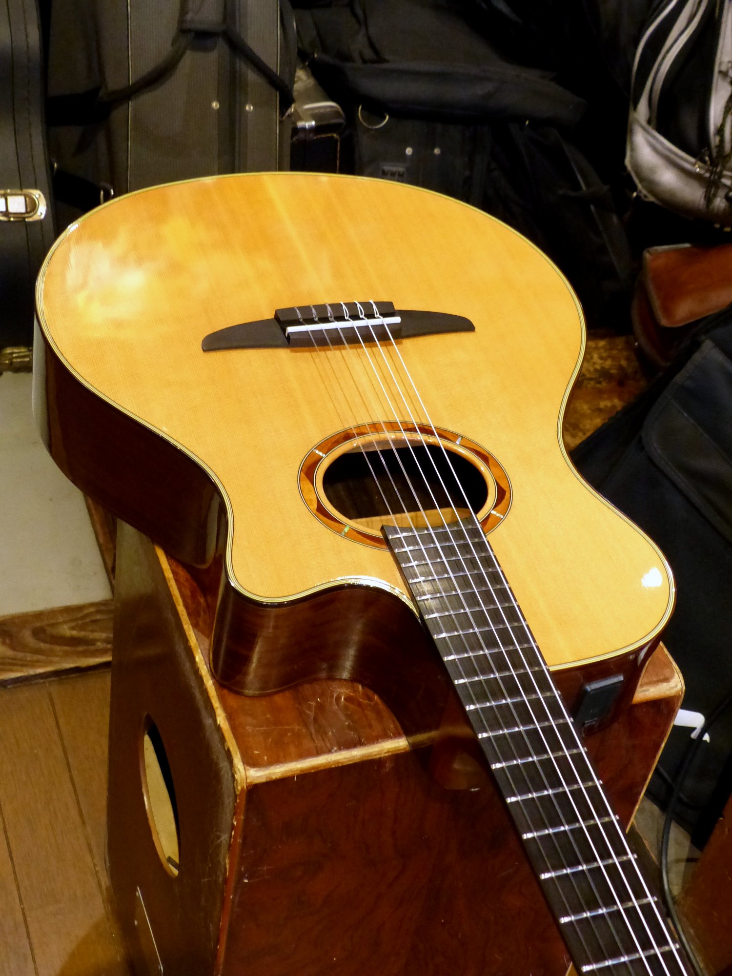 YAMAHA '11 NTX1200R – 京町家のギターショップ ライトニン