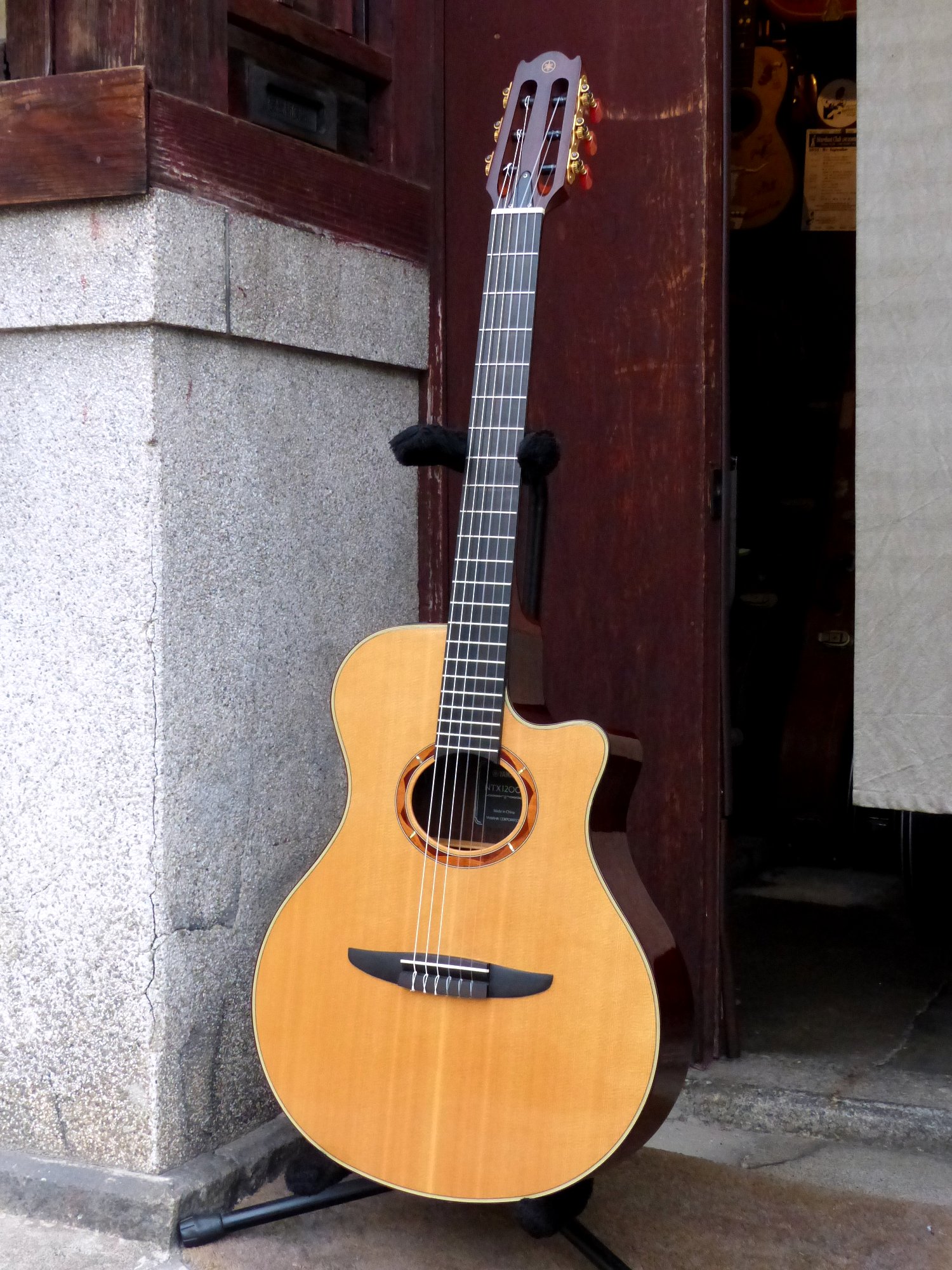 YAMAHA '11 NTX1200R – 京町家のギターショップ ライトニン