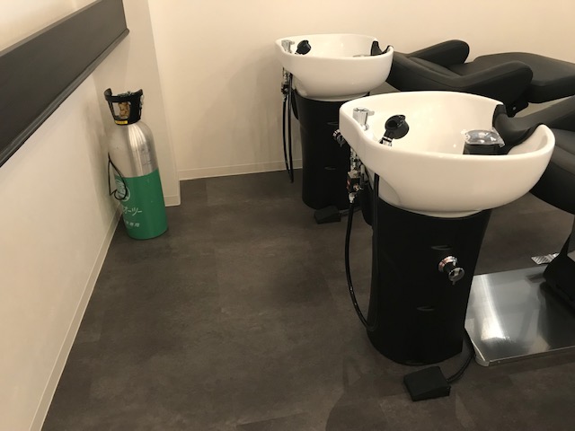 炭酸泉装置 シャンプー台回りスッキリ設置① - 炭酸泉でつなげるLink