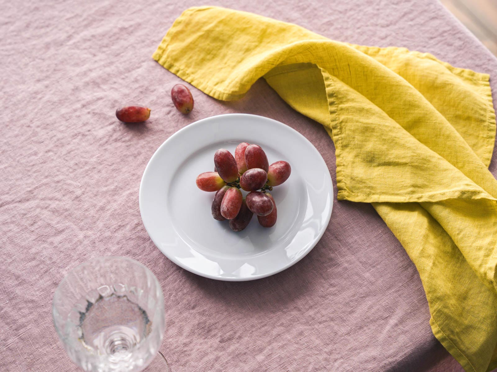 リネンのテーブルクロスで食卓を彩る | Lino e Lina ONLINE SHOP