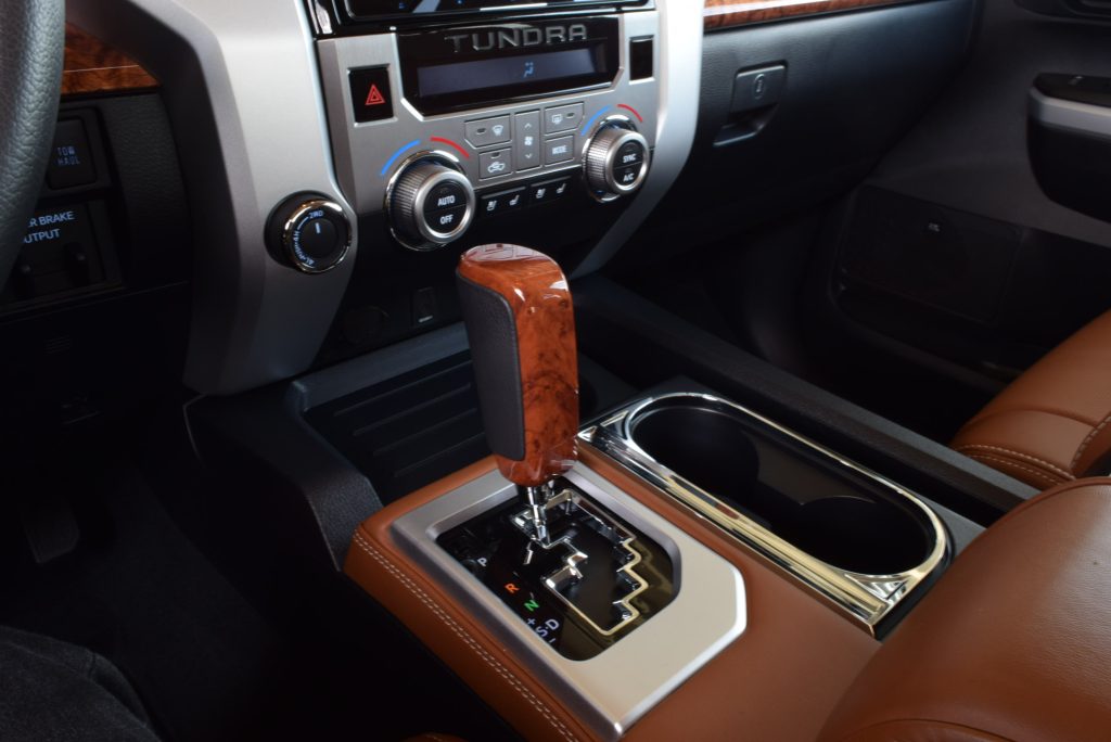 大好評比較シリーズ！新型タンドラ1794エディションと前型タンドラ1794