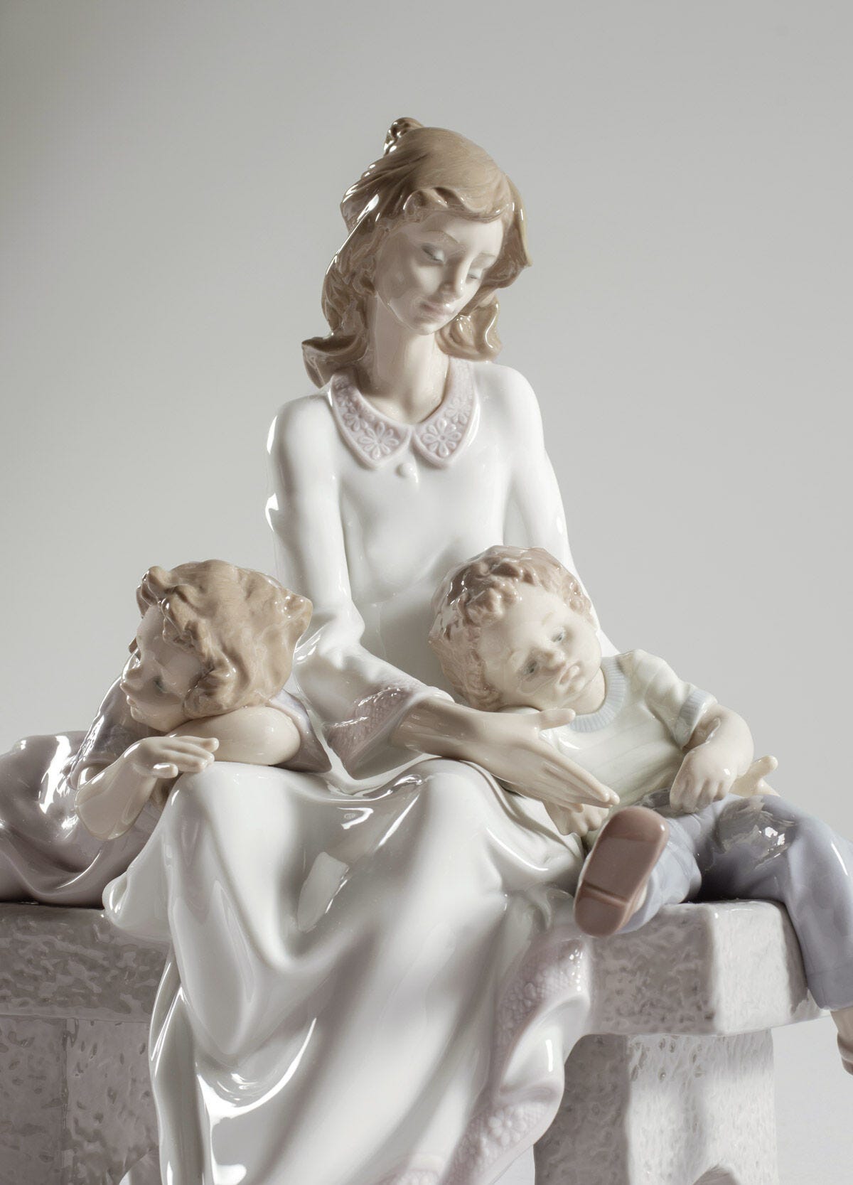 遊びつかれて | リヤドロ公式オンライン