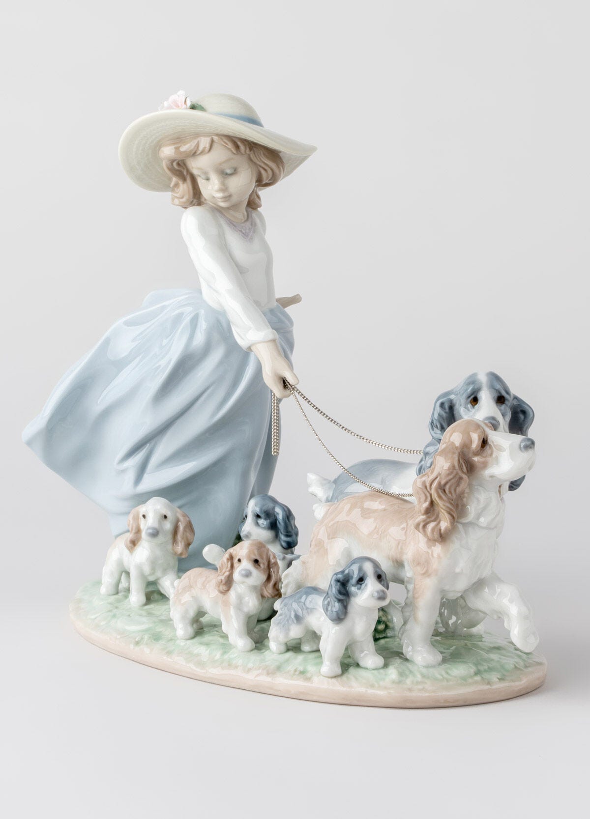 仔犬たちの行進 | リヤドロ公式オンライン