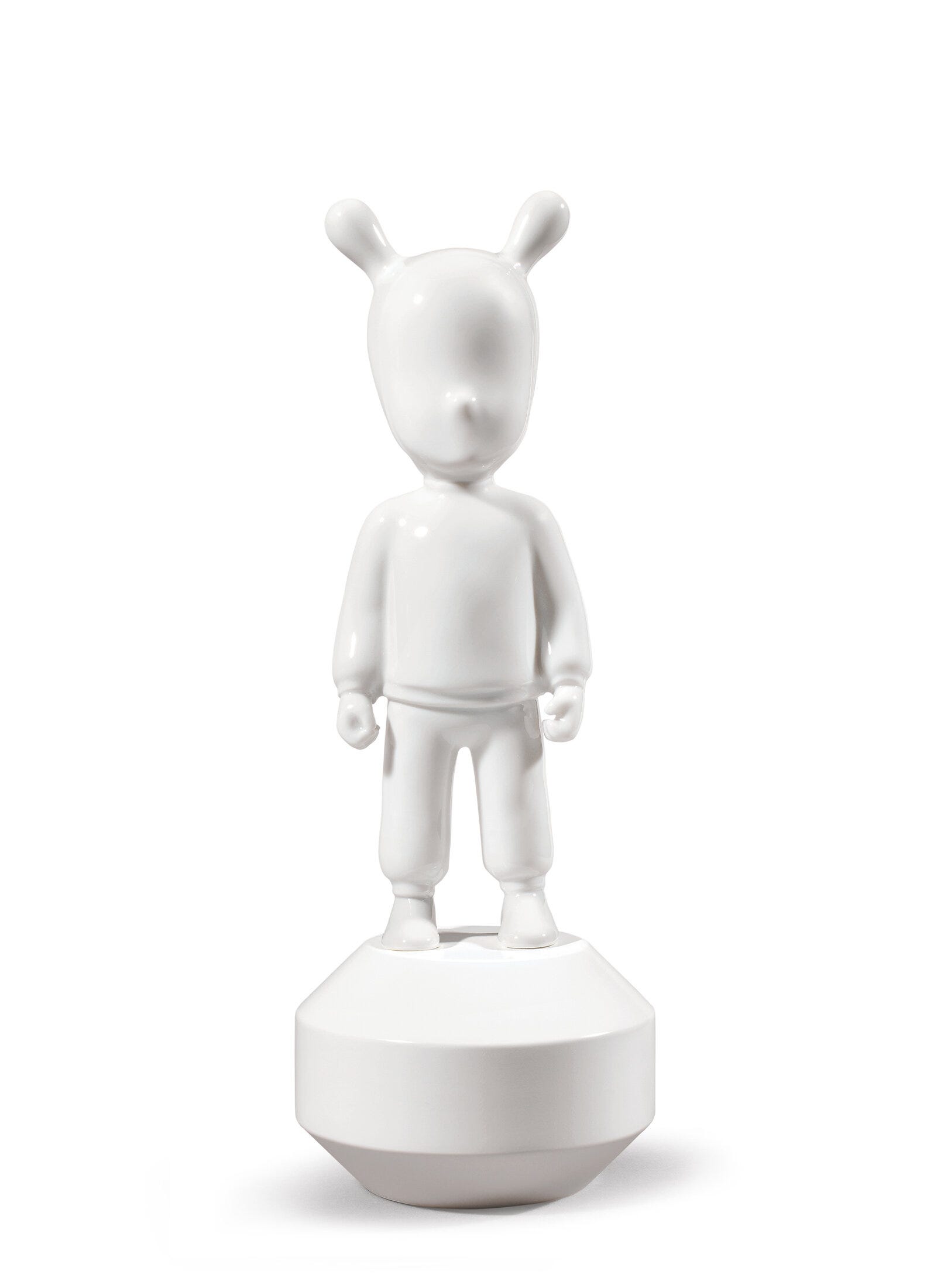 The White Guest Figurine. Small Model. | Lladró® USA