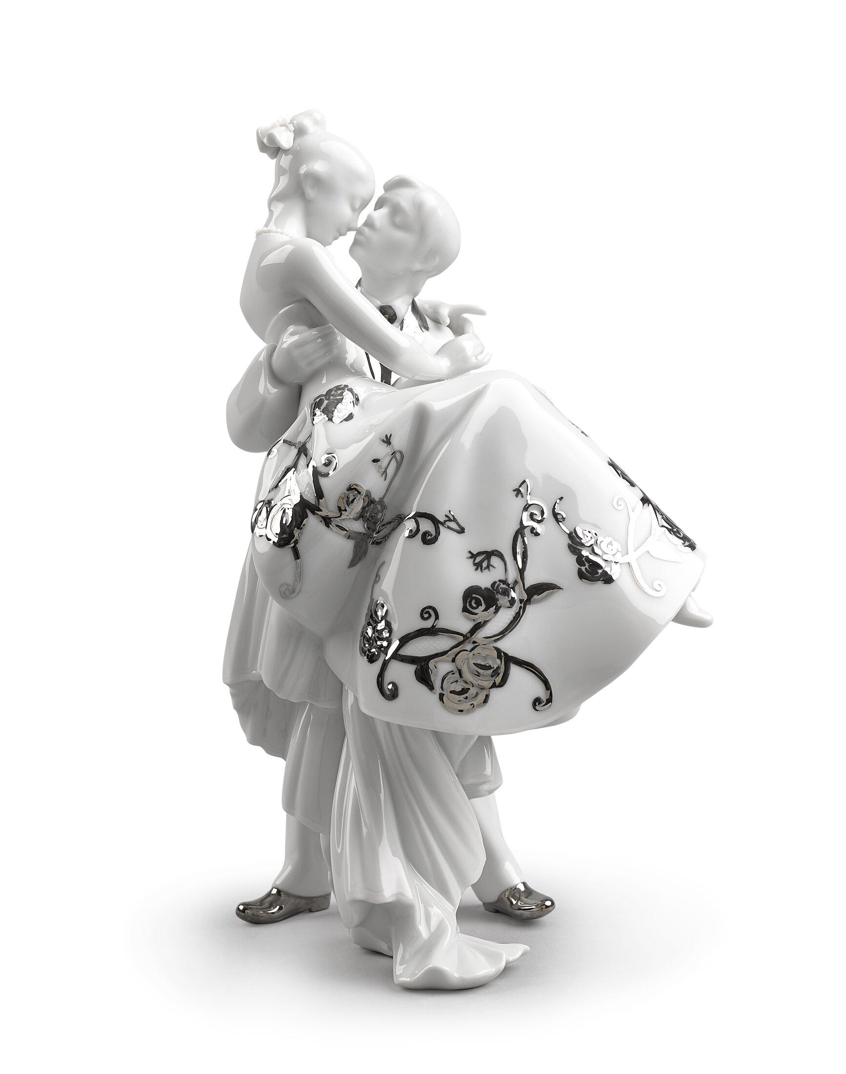 The Happiest Day Couple. Figurine. Silver luster | Lladró® USA