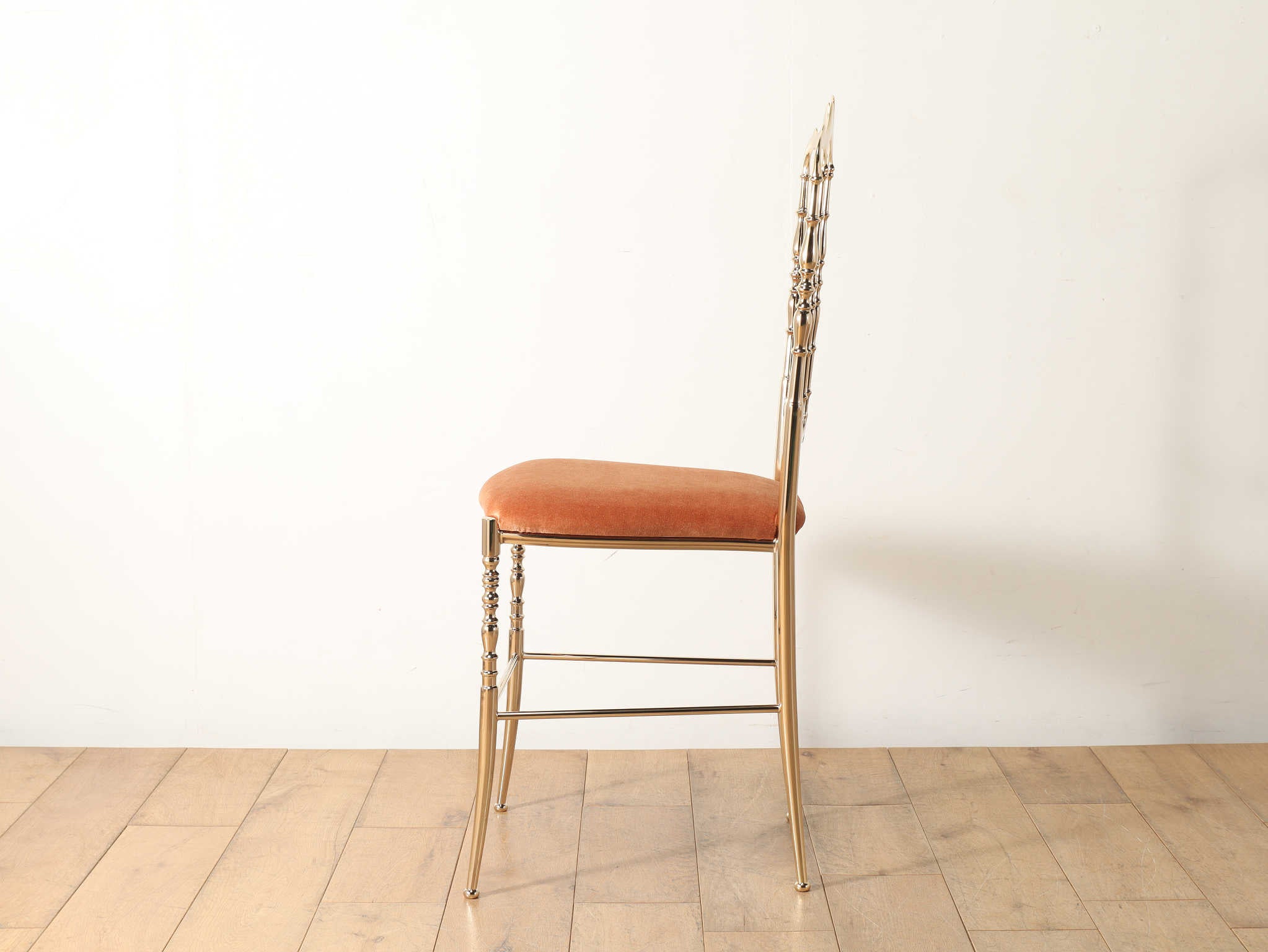 キアヴァリチェア ゴールド | ロイズ・アンティークス | ヨーロッパの