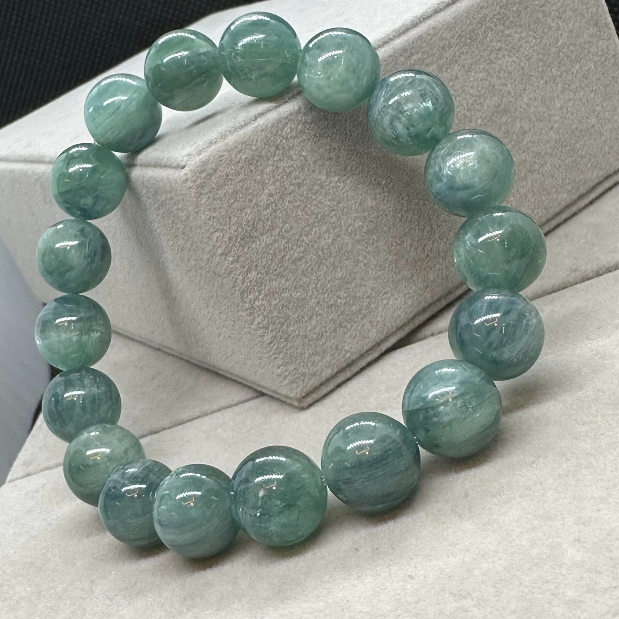 A-m@ 究極品質 幻のモザンビーク産グリーンブルーカイヤナイト A-m@様