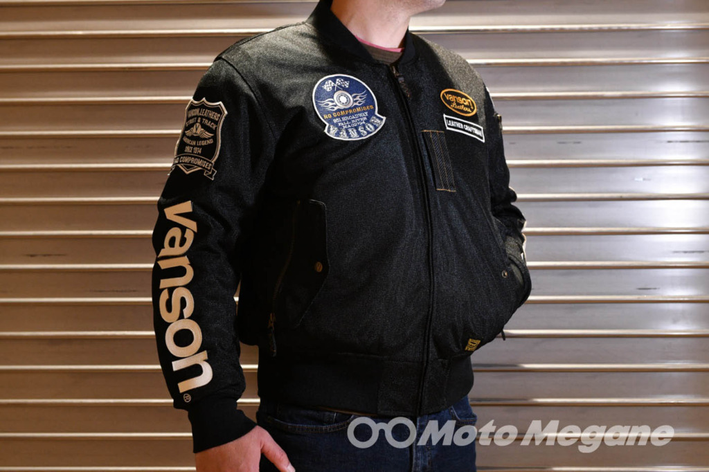 レザージャケットのイメージをそのままに機能とスタイルを両立させた