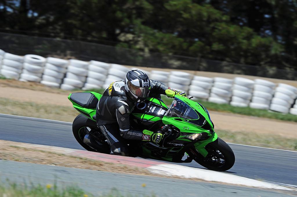 2016 Kawasaki ZX-10R review | Green machine gets cleverer