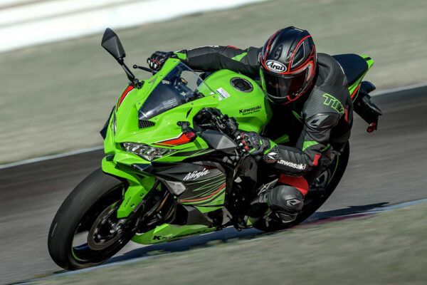 Ninja ZX-4R Chega Nas Lojas Do Brasil Por R$ 57.490 | Motorede