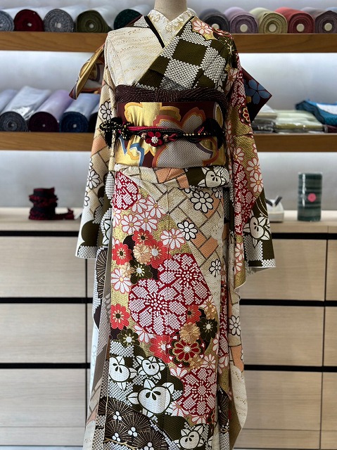 十日町有名メーカー 滝泰絞り おぼろ染め振袖 〈フルオーダーお仕立て