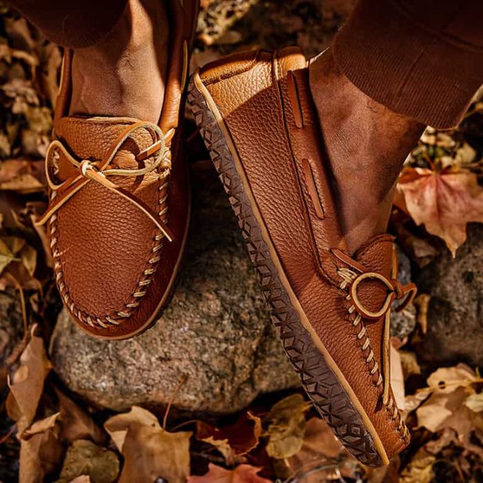 Minnetonka Moccasins 798A - Men's Moosehide Tread Moccasin - Carmel
