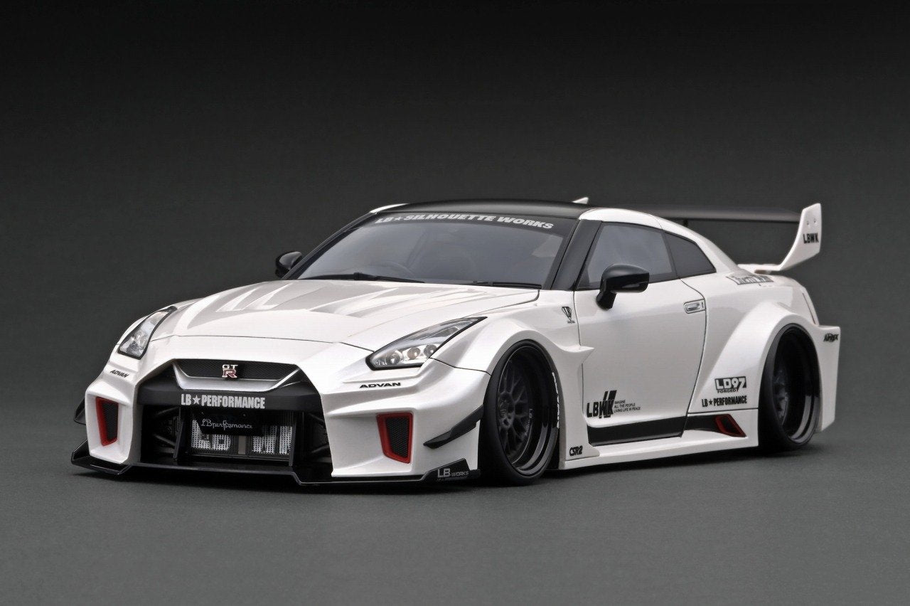 Ignition Model 1:18 Nissan GT-R GT 35GT-RR LB Works Silhouette in