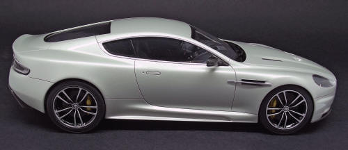 Tamiya Aston Martin DBS 24316 1/24 scale