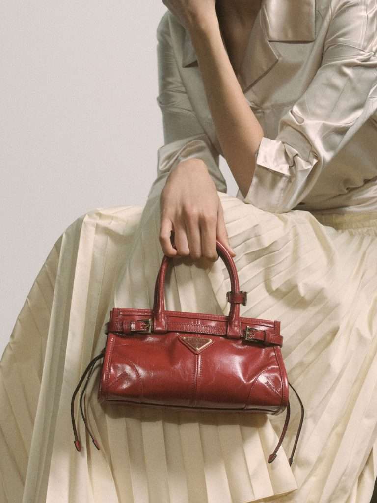 Hedi Slimane Reveals The Celine 16 Handbag | The Daily | MOJEH