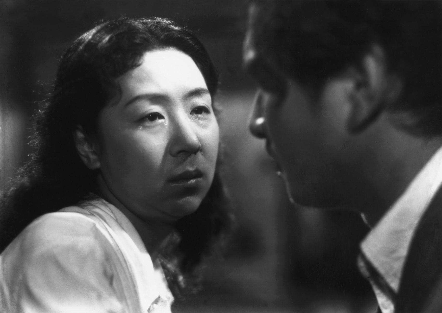 Kaze no naka no mendori (A Hen in the Wind). 1948. Directed by