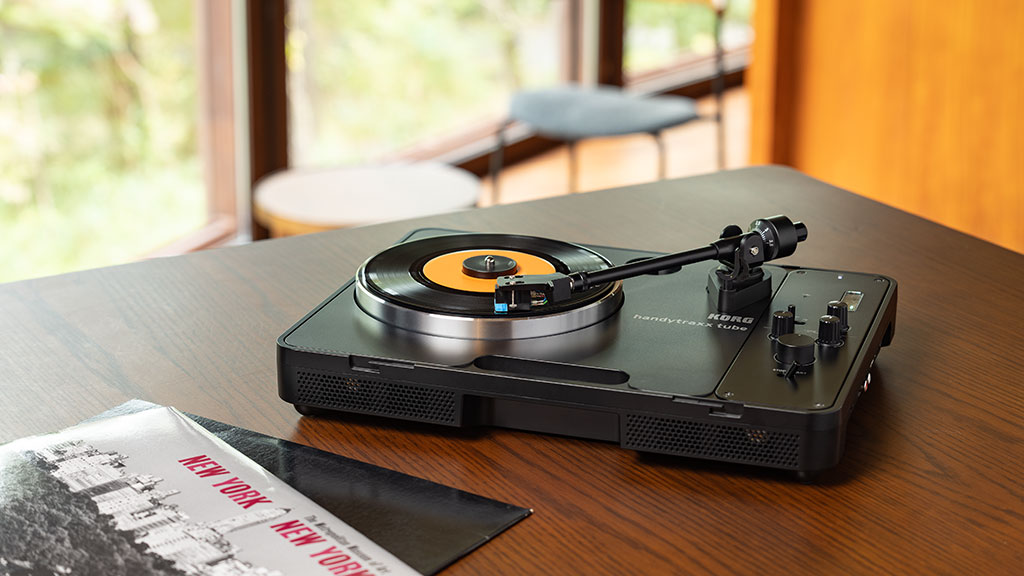 コルグのポータブル・レコードプレーヤー、発売が待ち遠しいゾ