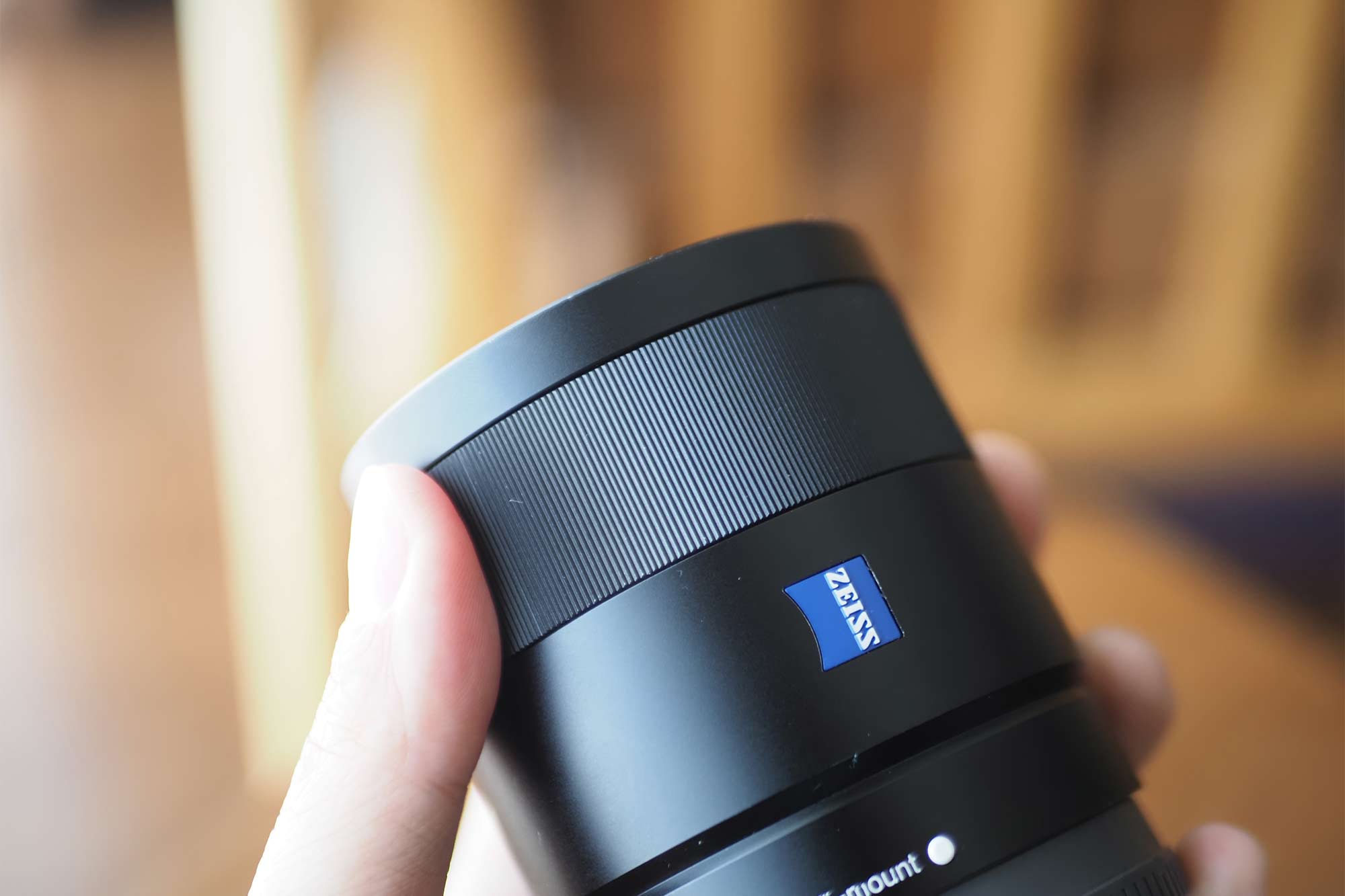 APS-CのEマウントレンズでスナップ撮るなら「Sonnar T* E 24mm F1.8 ZA
