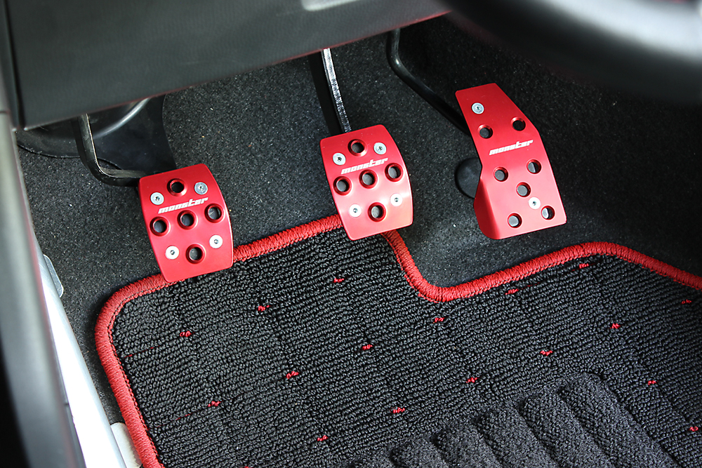 スポーツドライビングペダルカバー スイフトスポーツ[ZC31S