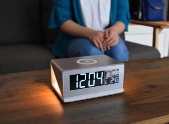 置くだけでスマホ充電可能クロック【ワイヤレスチャージングクロック】