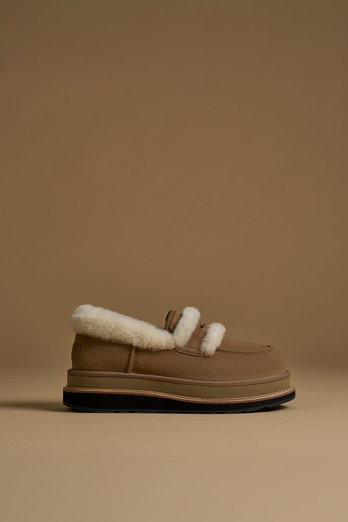 SACAI | WOMEN'S UGG LOAFERS