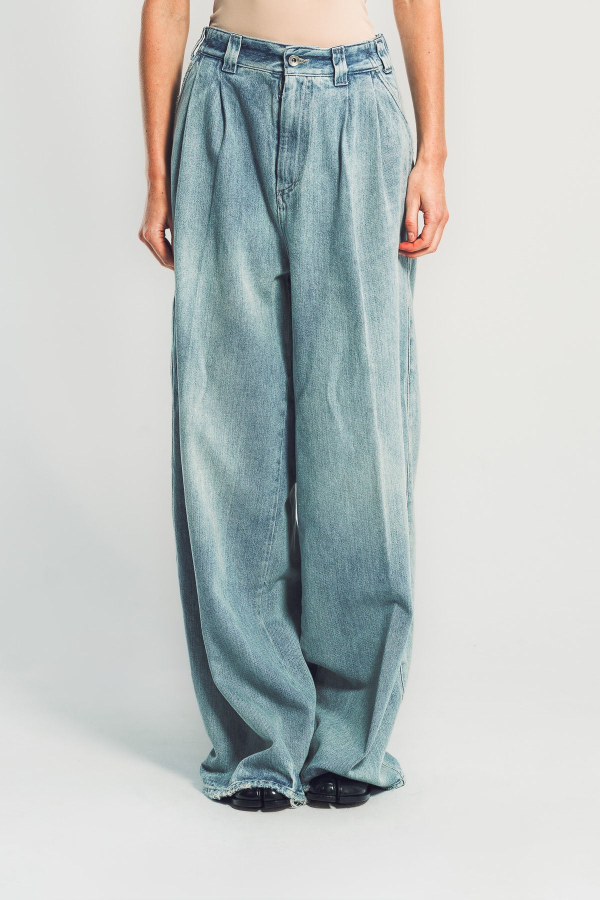 MAISON MARGIELA | PLEAT JEANS
