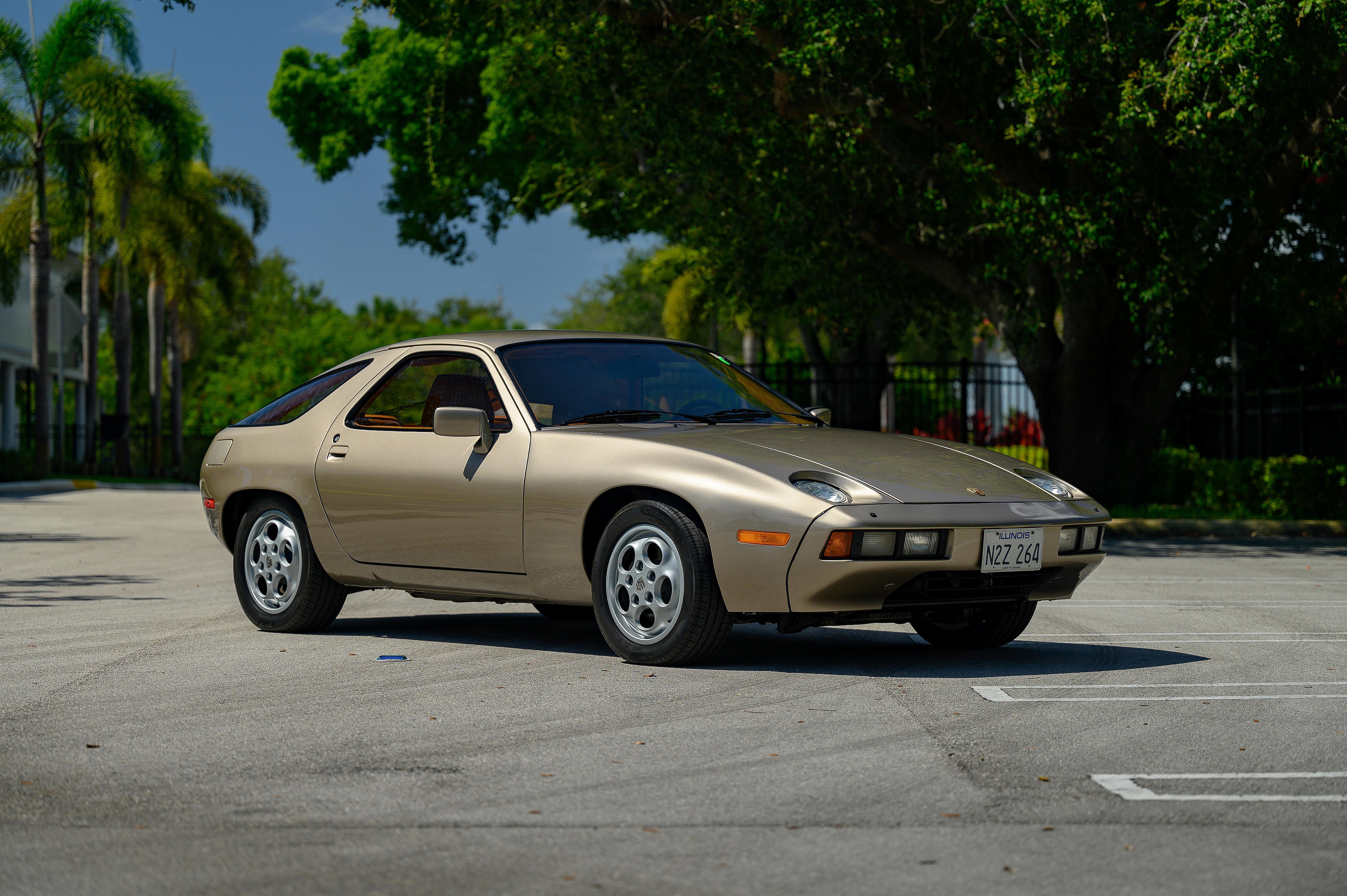 Risky-Business-Porsche-928-