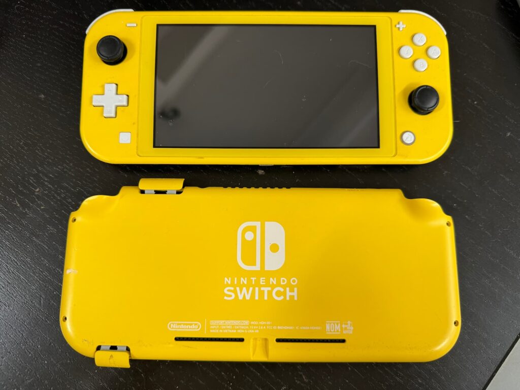 Nintendo Switch Lite イエロー 傷有り Nintendo Switch Lite イエロー