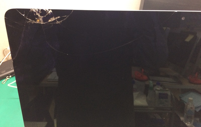 iMac 21.5-inch Late 2015 ディスプレイが割れた 修理