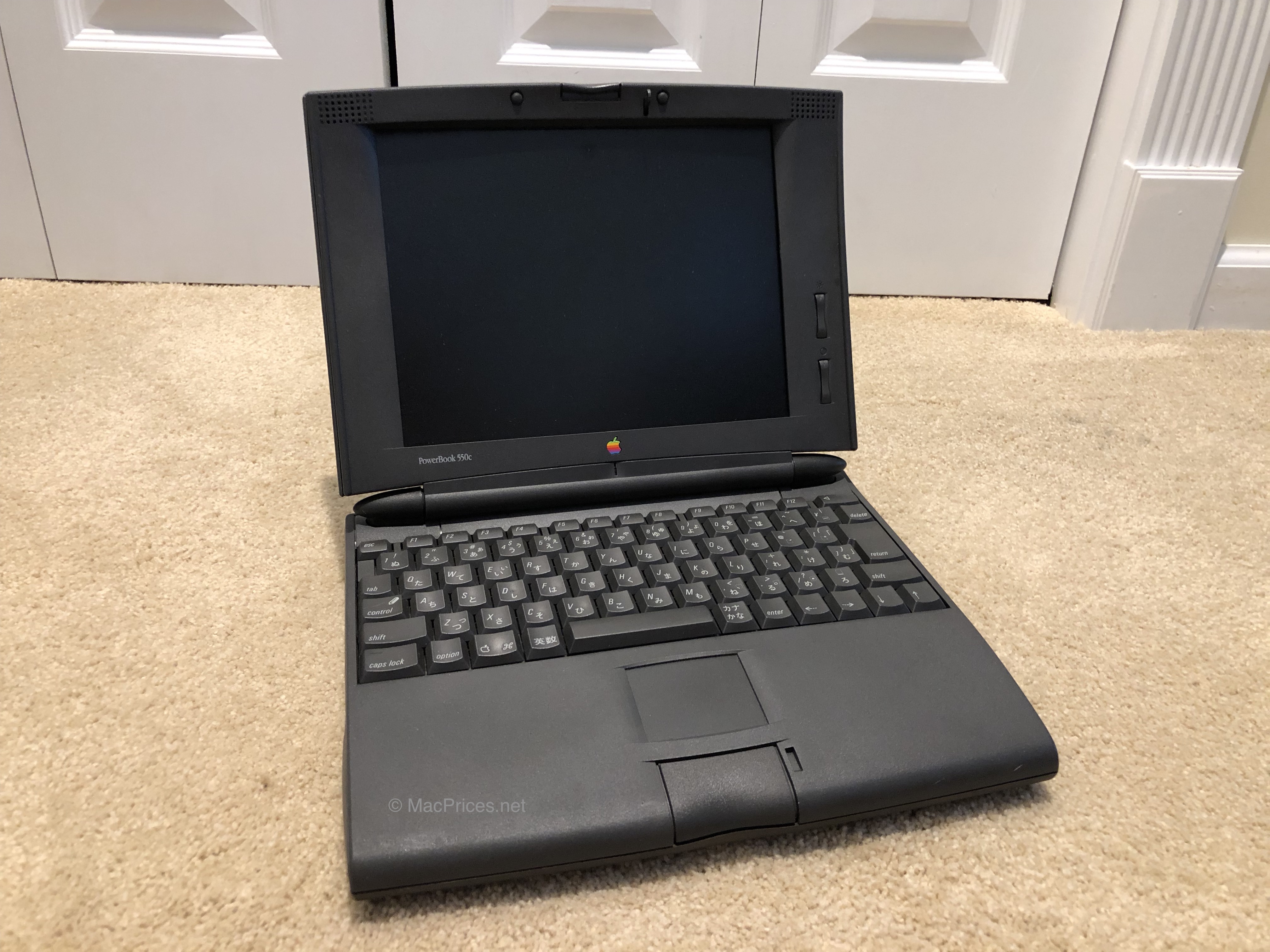 Rare Macs: The PowerBook 550c. Description, specifications, and
