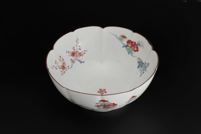 柿右衛門色絵花卉文輪花大鉢 | 商品詳細 東洋古陶磁の前坂晴天堂