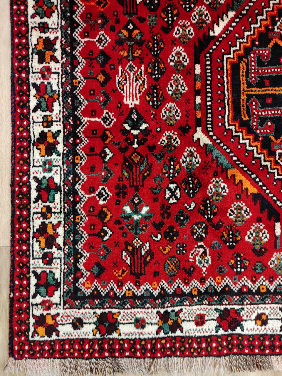 ペルシャ絨毯なら｜魔法のじゅうたん仙台｜通販・メンテナンスは全国対応