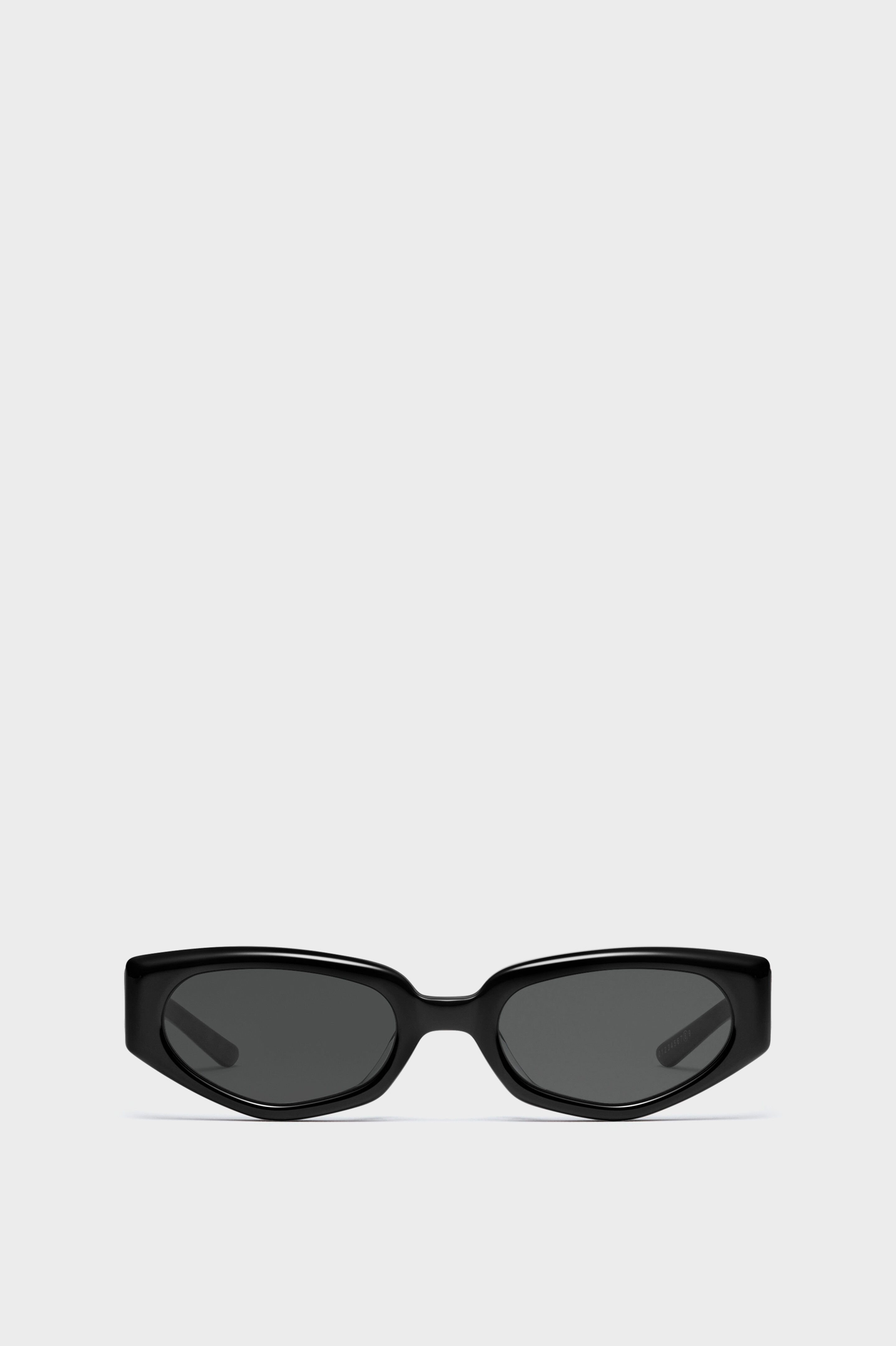 Black Minimalist Sunglasses x Gentle Monster​ | Maison Margiela