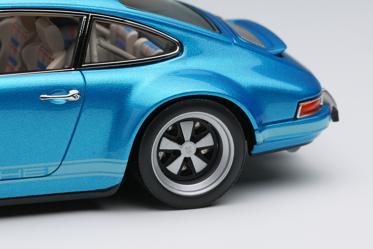 Make Up Co., Ltd. / Singer 911 (964) Coupe