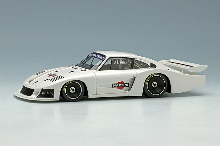 Make Up Co., Ltd. / Porsche 935/78 
