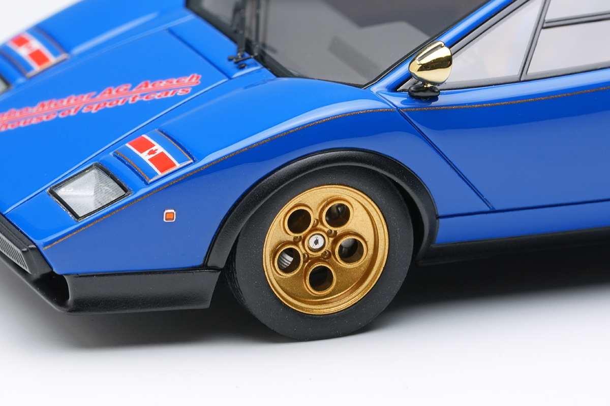 Make Up Co., Ltd. / Lamborghini Countach LP500S 