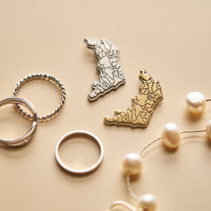 47都道府県ピンバッジ/26京都府 ゴールド/シルバー｜地図グッズ｜Map