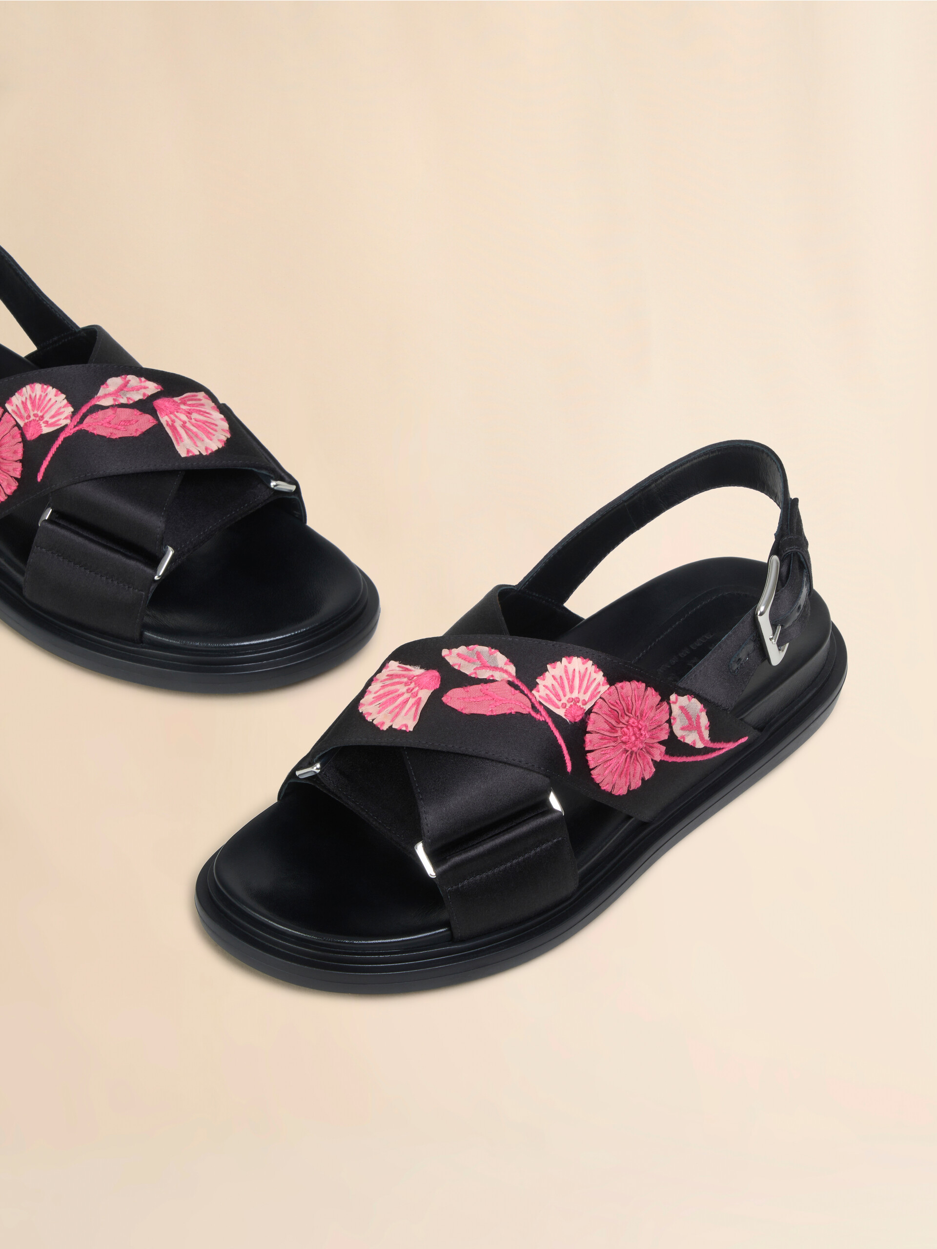 Black satin Fussbett with flower appliqués | Marni