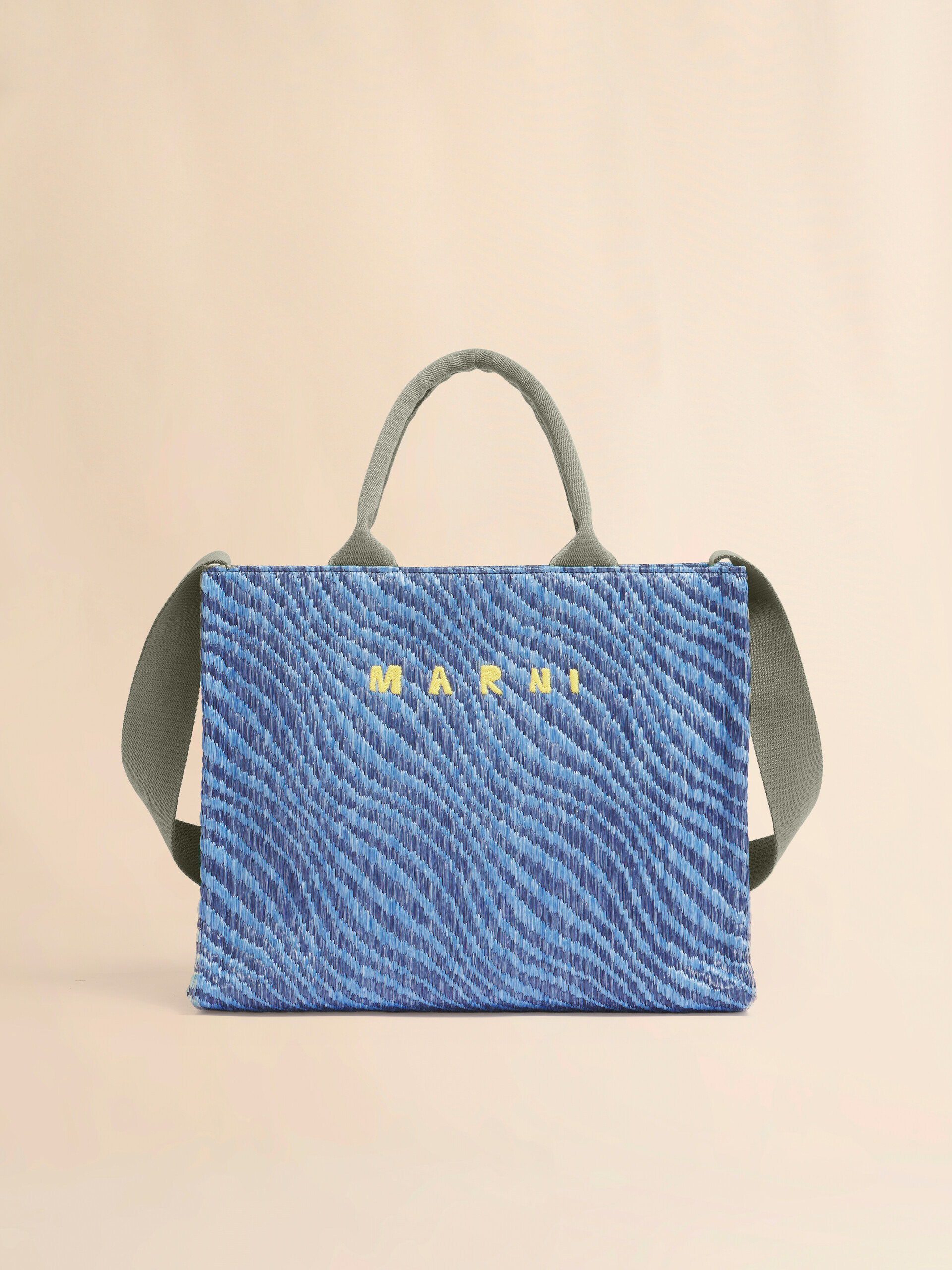 ブルー 波模様のラフィアエフェクト スモールトートバッグ | Marni