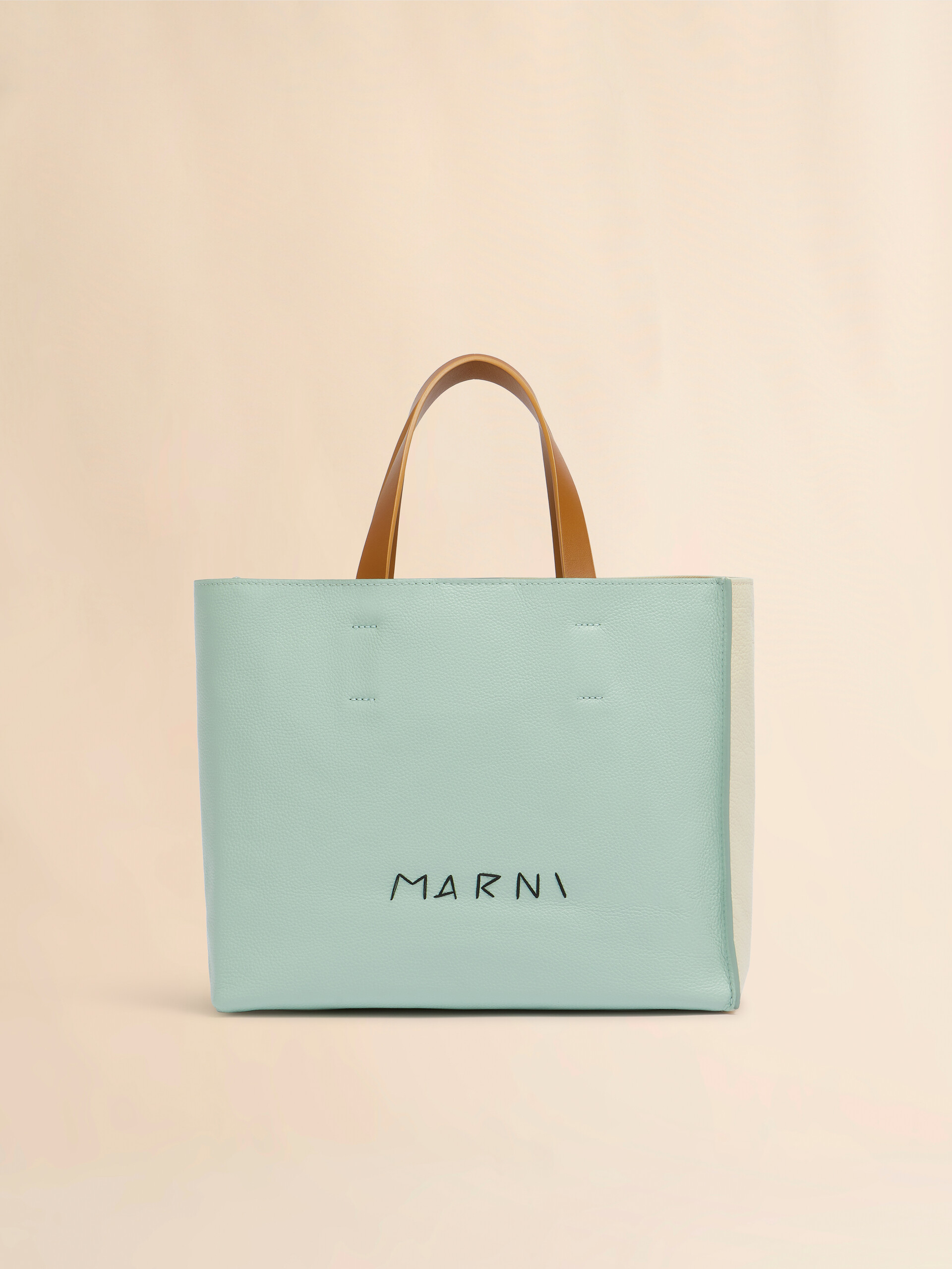 グリーン クリーム ブラウン レザー製 Museo ソフトトートバッグ