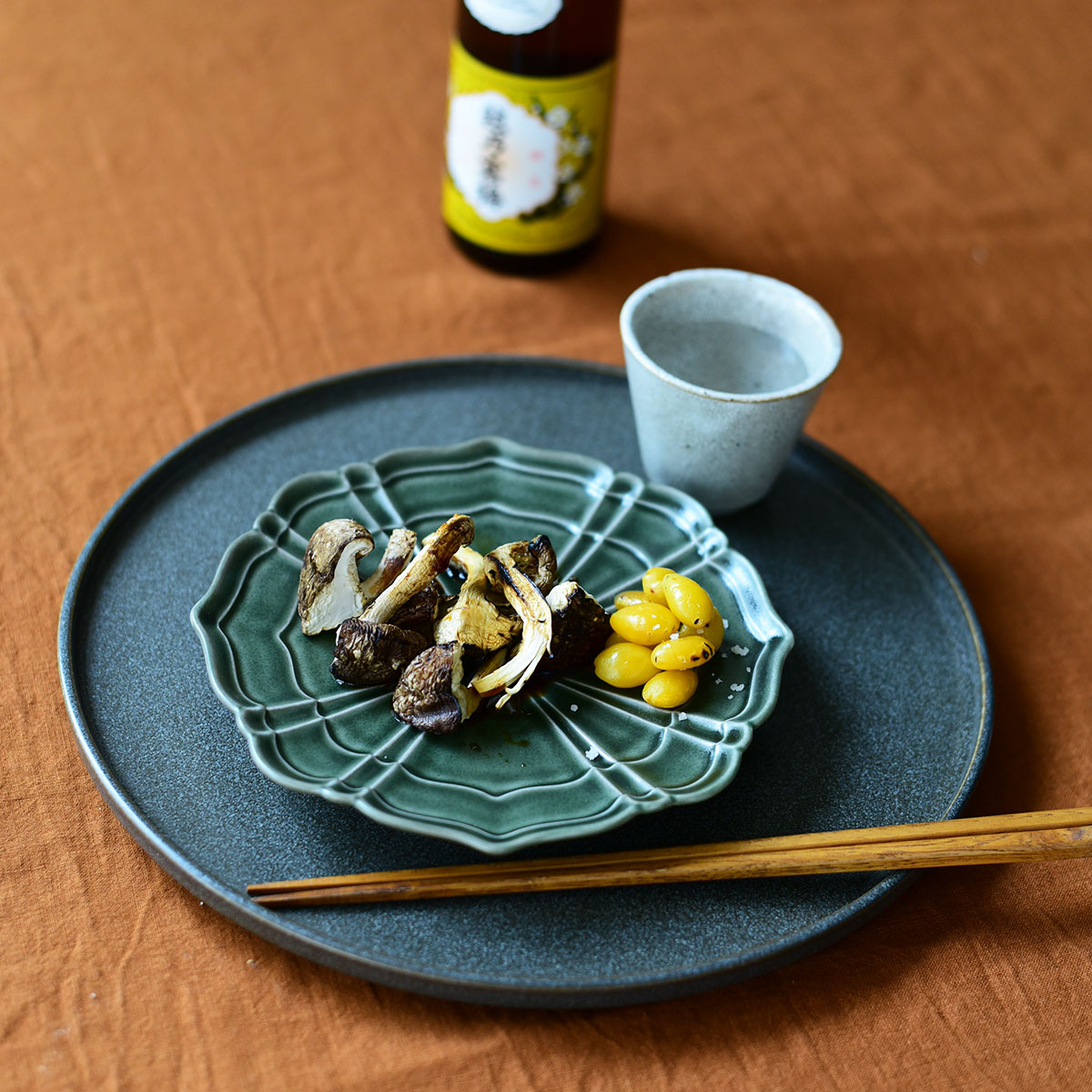 スタジオ エム :: 雪華 :: 雪華(せっか) 5.5寸高台皿 - マルミツウェブ