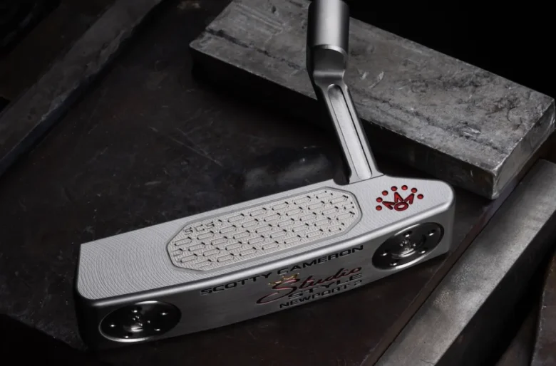 最安値情報】スコッティキャメロン『スタジオスタイル 2025 パター』を