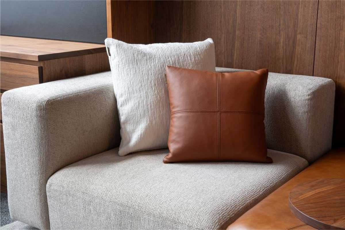 CUSHION A-TYPE(幅55 × 高さ55cm)の通販 / マスターウォール