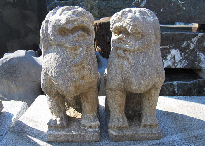 狛犬の石像を販売。仏像の守護獣・神社の参道に！阿吽で一対（ペア）