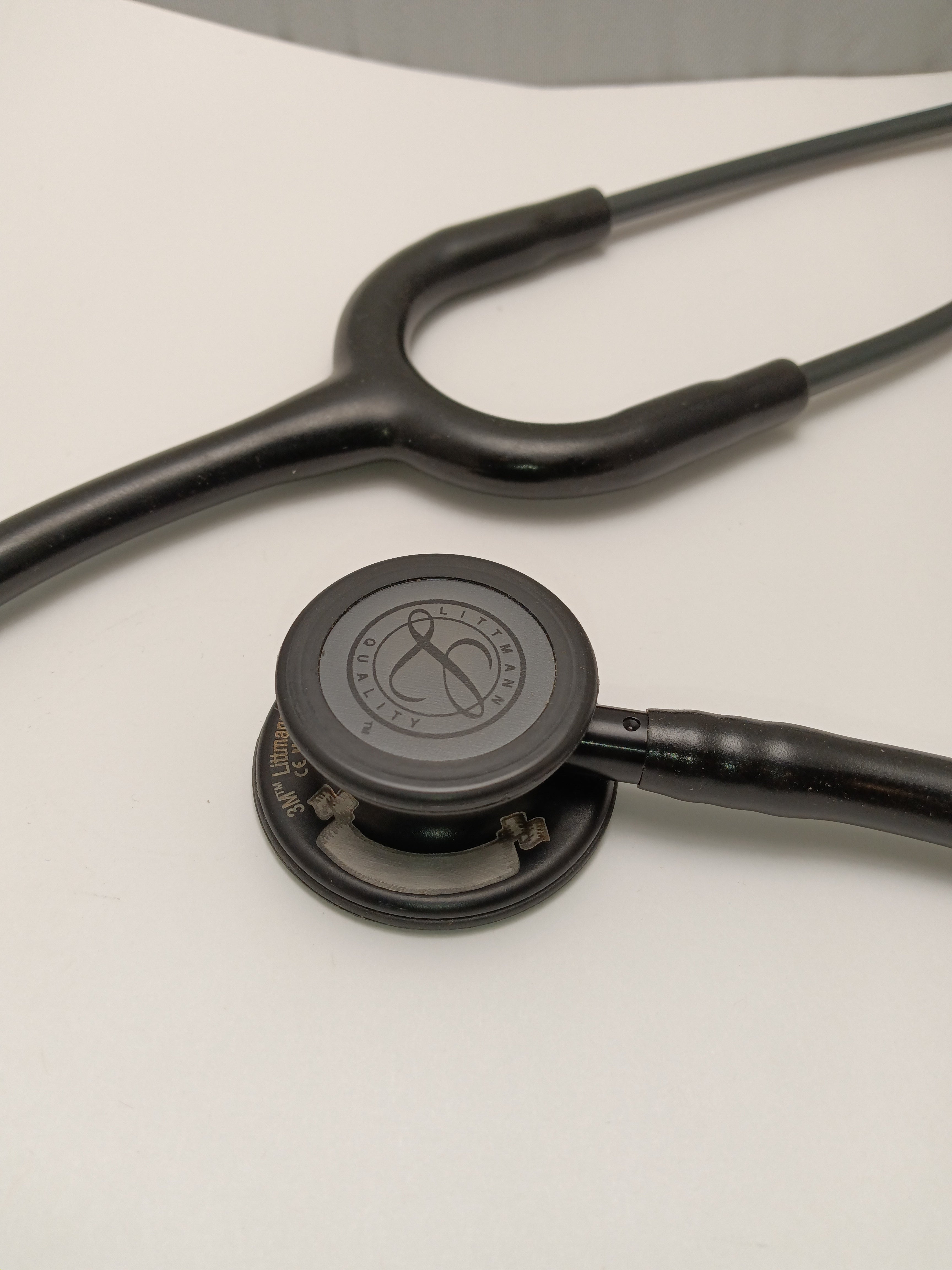 Littmann Classic III Monitoring Stethoscope: Black and Smoke 5811 - Ov